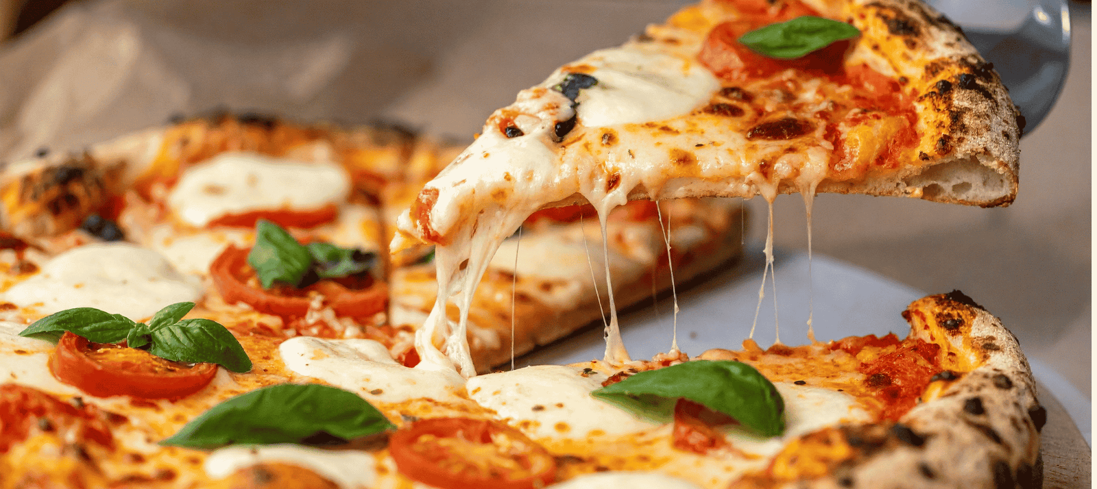 Pizzadeeg maken: eenvoudig recept voor een luchtige pizzabodem