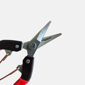 Professionele oogstschaar met gebogen bek