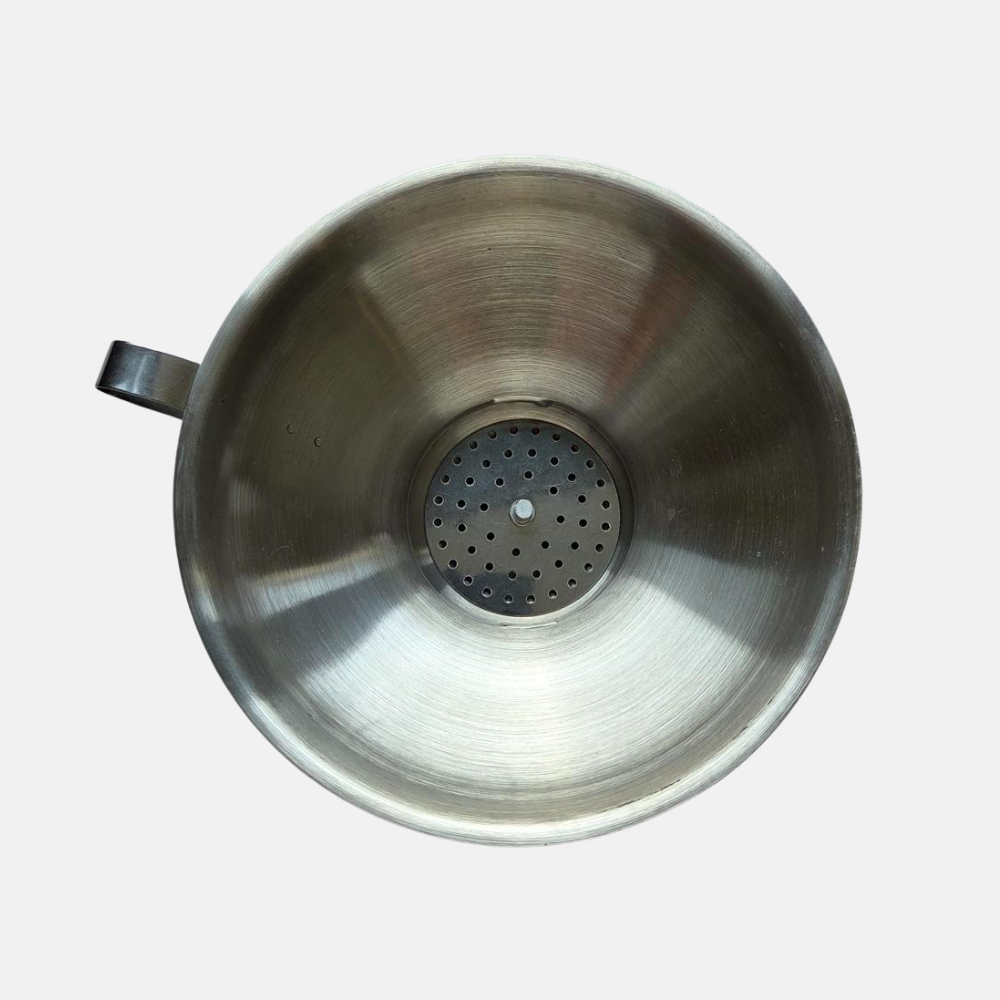 Funnel with removable sieve 25 cm - super handy during or after pressing