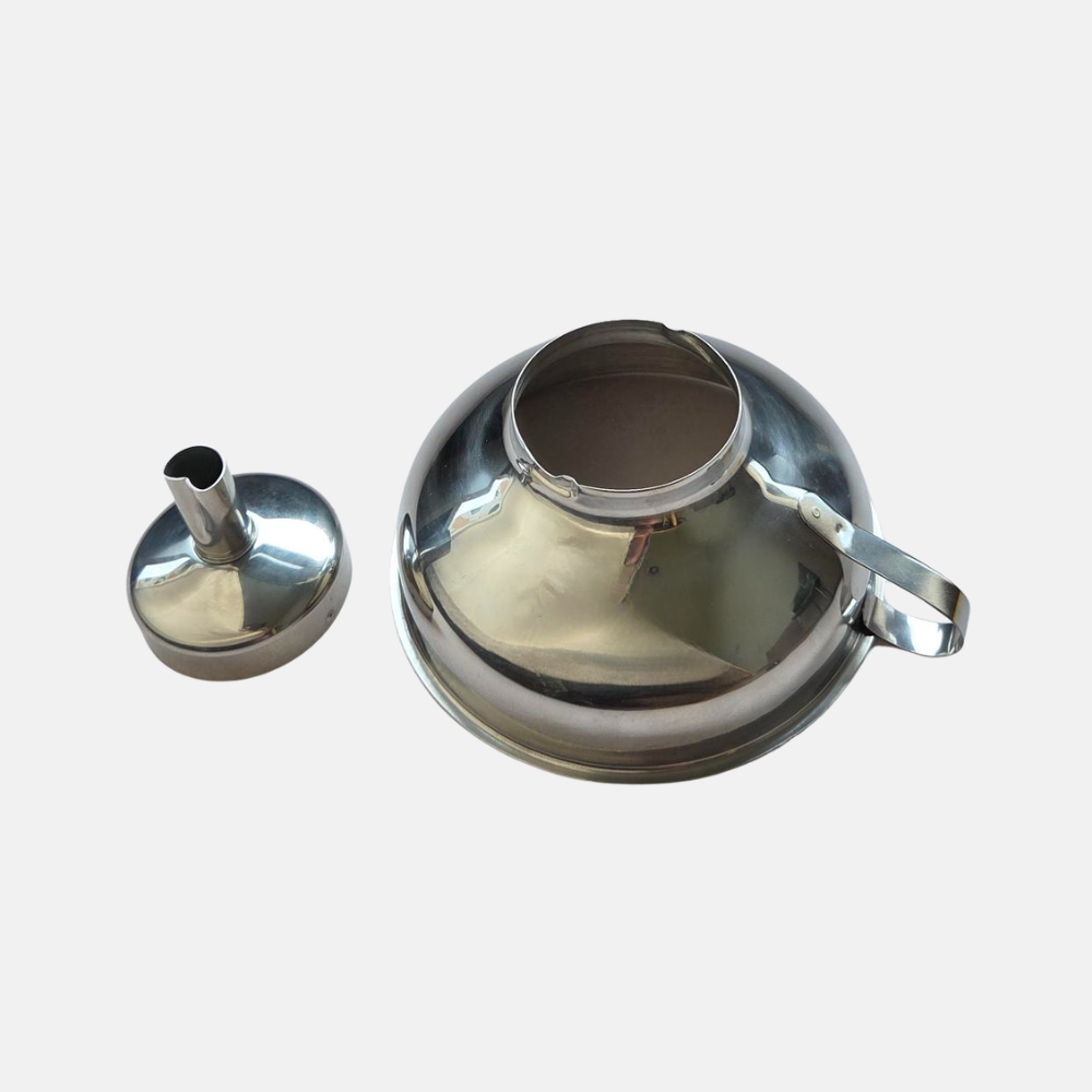 Funnel with removable sieve 25 cm - super handy during or after pressing