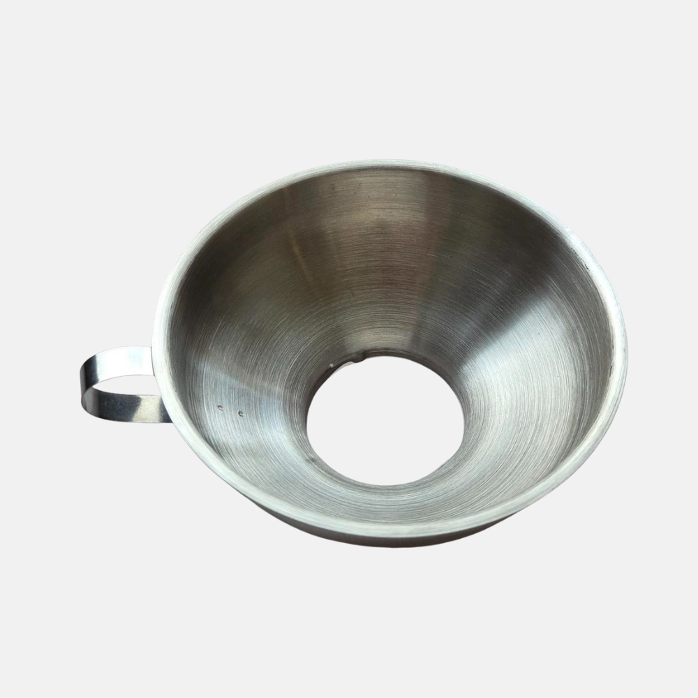 Funnel with removable sieve 25 cm - super handy during or after pressing